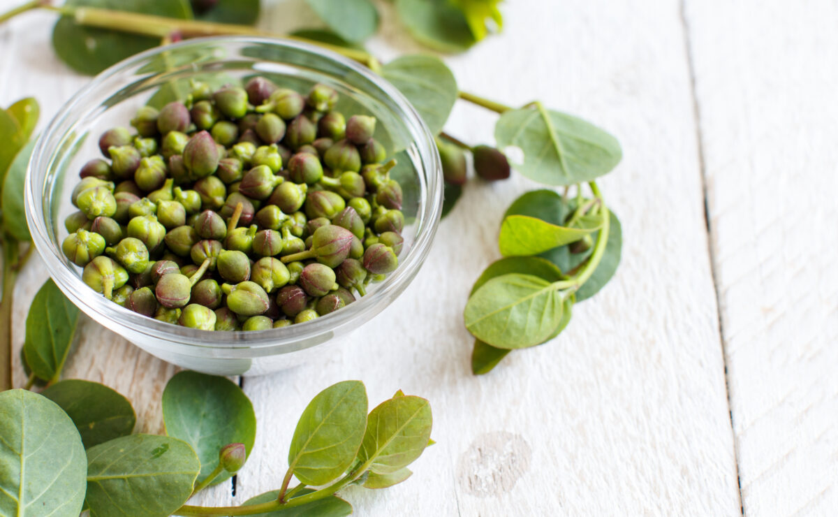 料理のプロが教えるケイパーの使い方と効能を解説